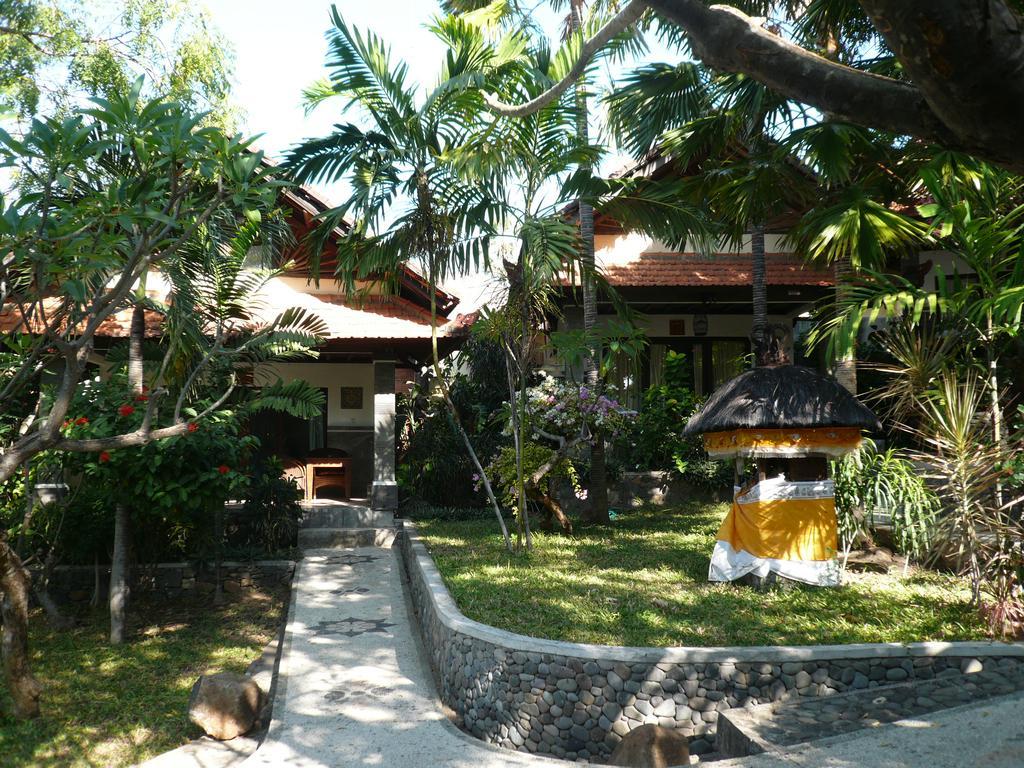 Wawa Wewe II Villas Amed Exteriör bild